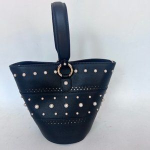 Sharif crossbody